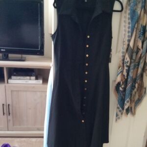 Sharagano Black Sleeveless Sheath Dress with Notched Collar